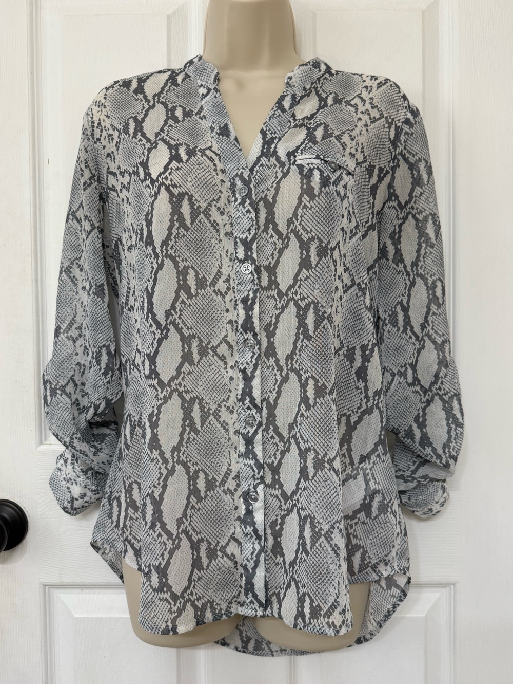 KUT from the Kloth Harper Snake Print Roll Tab Blouse Gray Small - Picture 3 of 15